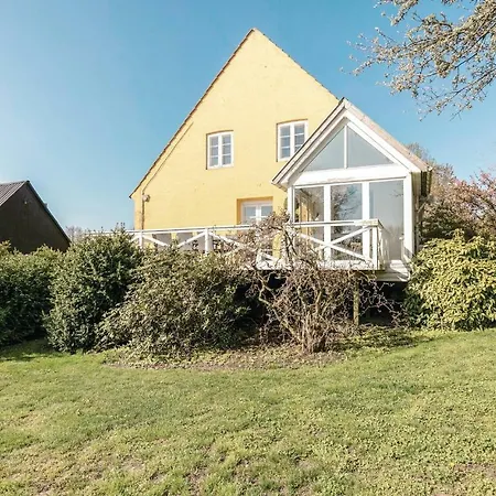 Buskegaard * Ostermarie